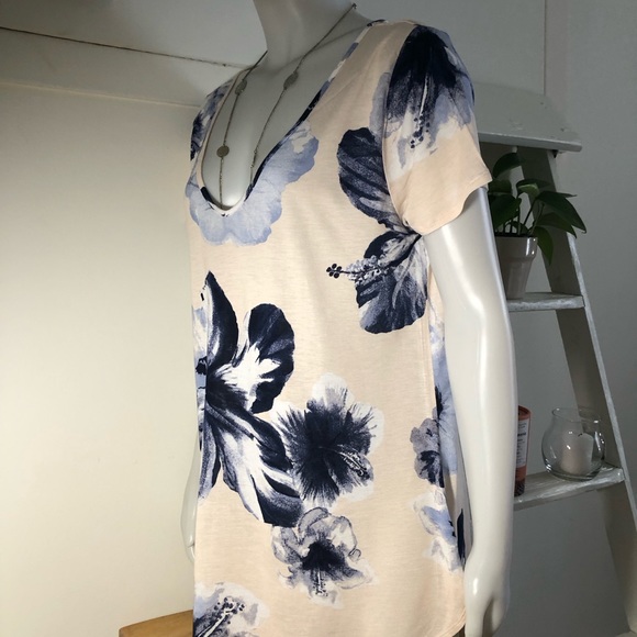 Chandail manche courte très féminin 👌❤️ - Picture 12 of 13